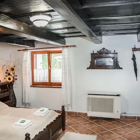 Authentic With Large Garden *