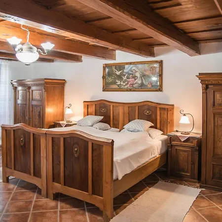 Authentic With Large Garden * Celldomolk
