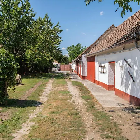 Casa de Férias Authentic With Large Garden